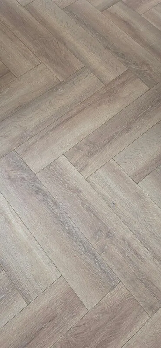 Herringbone floor - Image 3