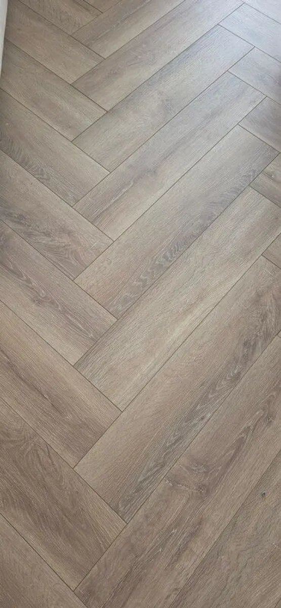 Herringbone floor - Image 4