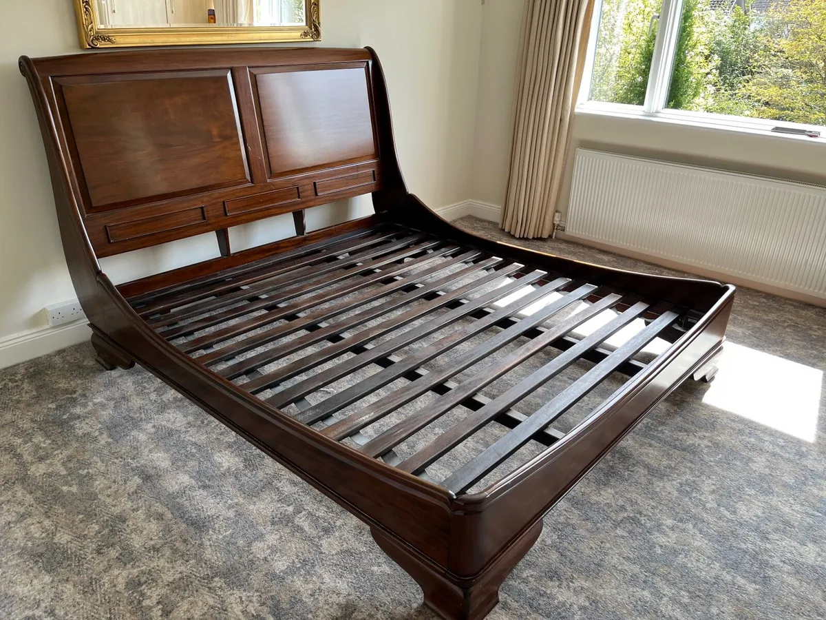 Sleigh bed 6 foot wide - Image 1