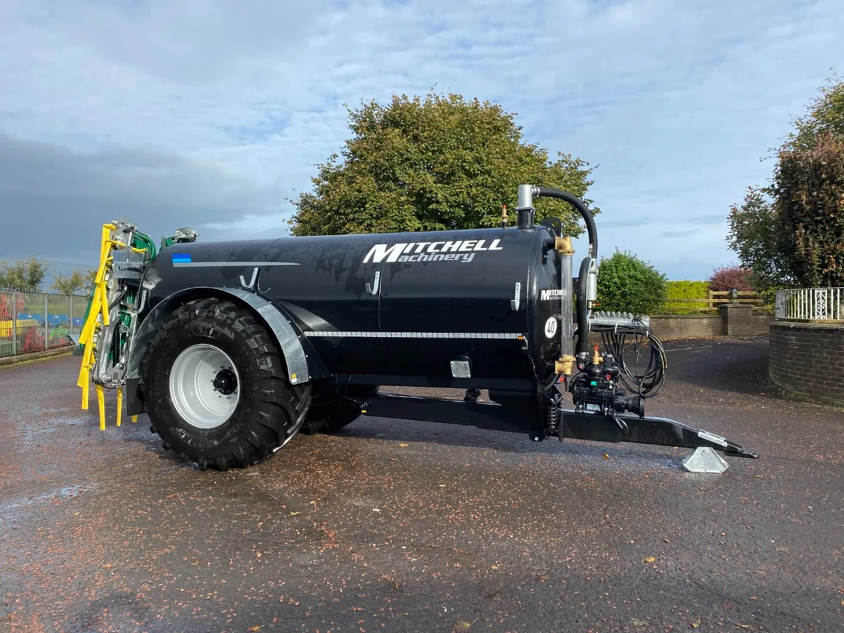 Mitchell 2250 Slurry Tanker c/w 9m Dribble Bar - Image 2