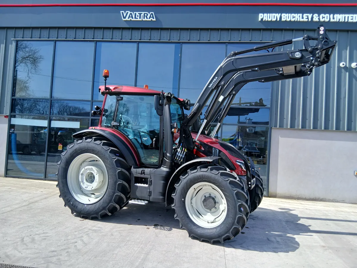 Valtra G125 & Loader - Image 1
