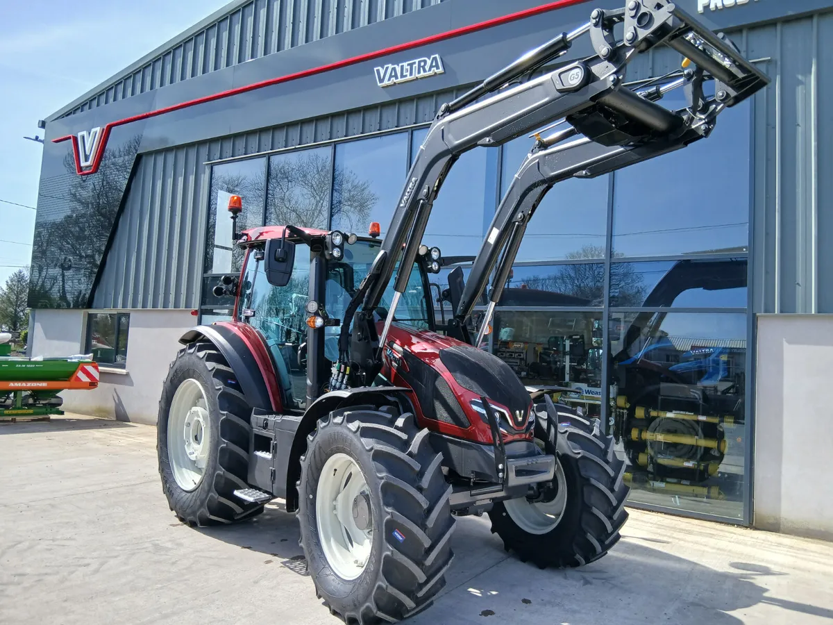 Valtra G125 & Loader - Image 2
