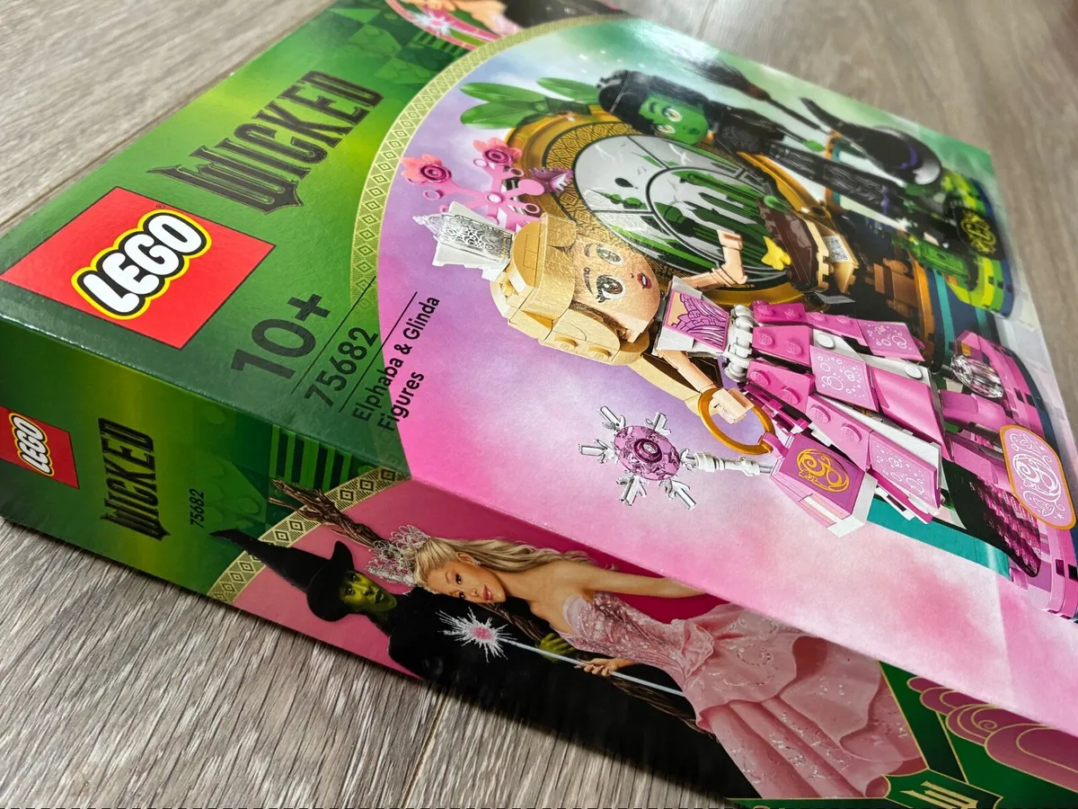 NEW LEGO Wicked Elphaba & Glinda Figures - Image 2