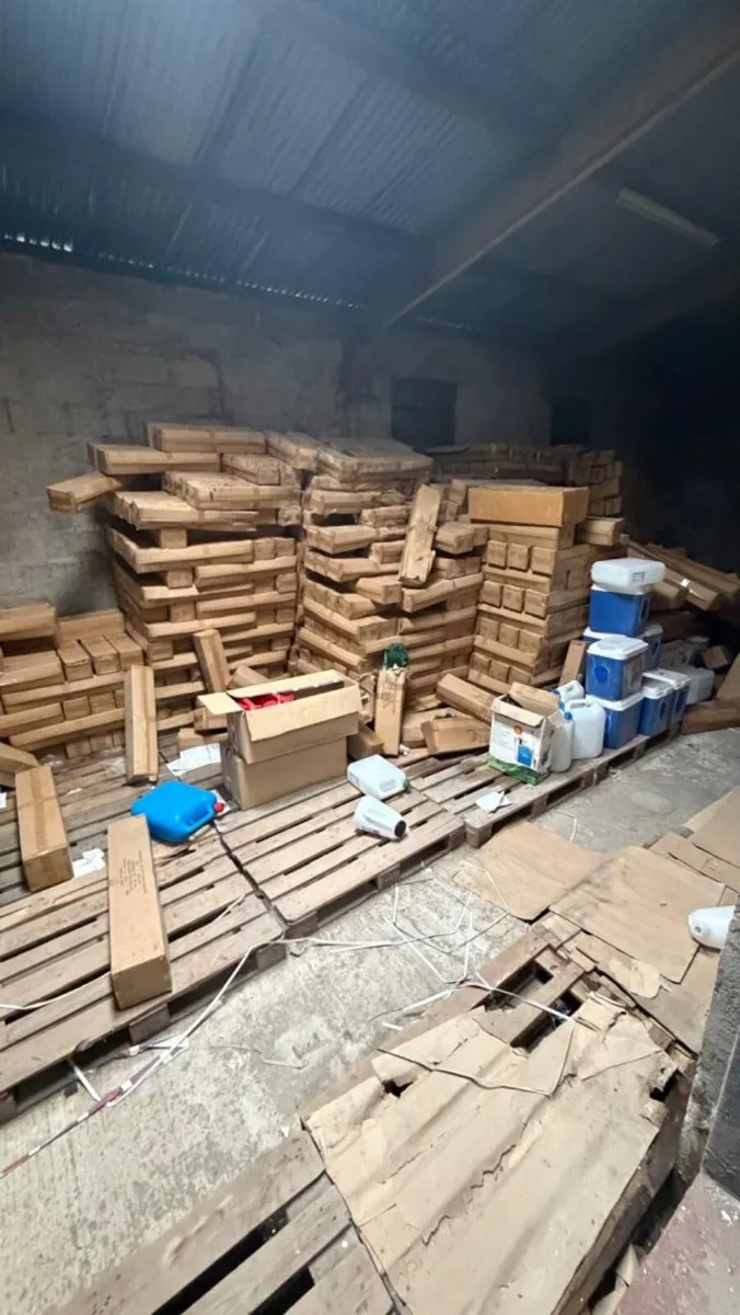 Shelving & Stores Racking **Online Auction** - Image 4