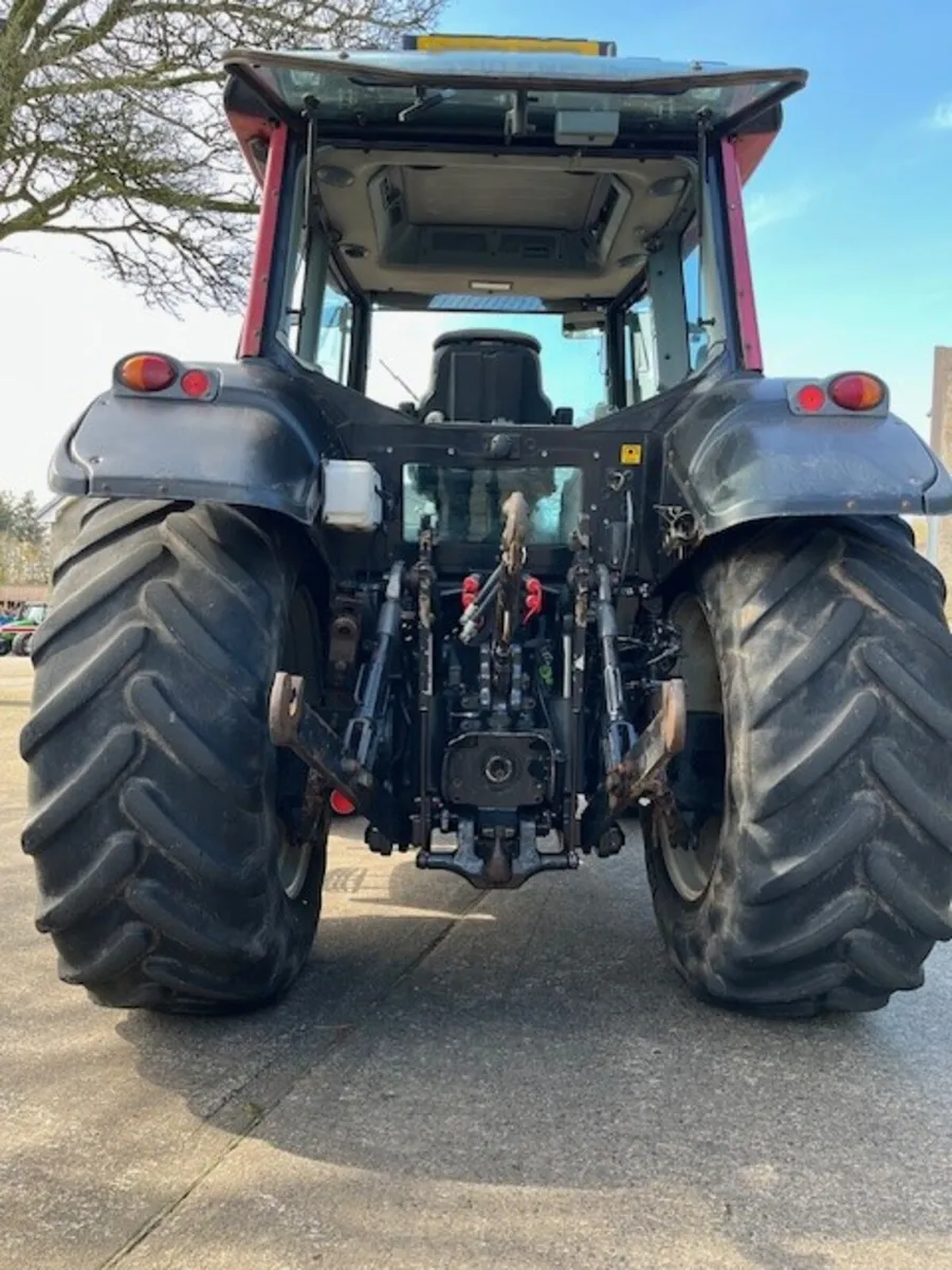Valtra N121 HiTech 50K c/w F/Links - Image 4