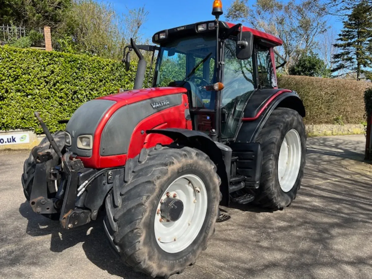 Valtra N121 HiTech 50K c/w F/Links - Image 1