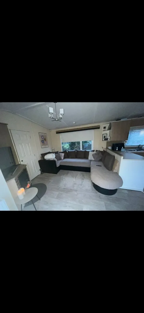 Mobile Home - Image 4