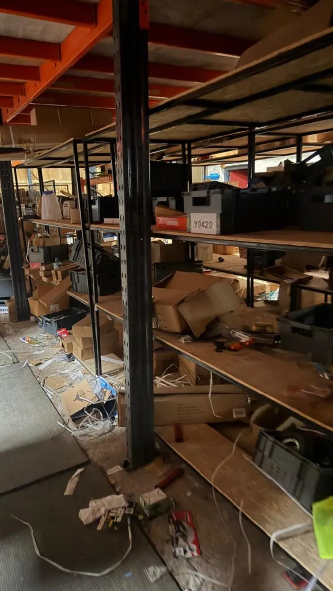 Camping Accessories **Online Auction** - Image 4