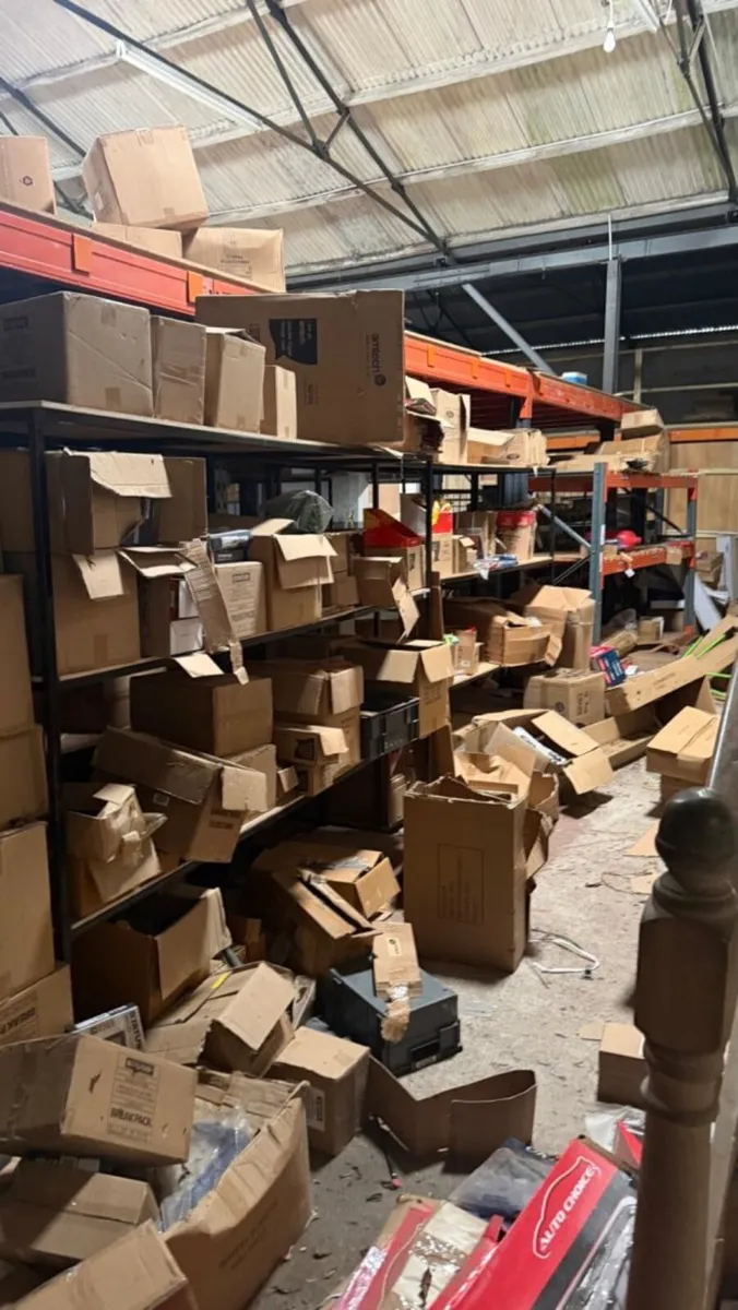 Motoring Accessories **Online Auction** - Image 2