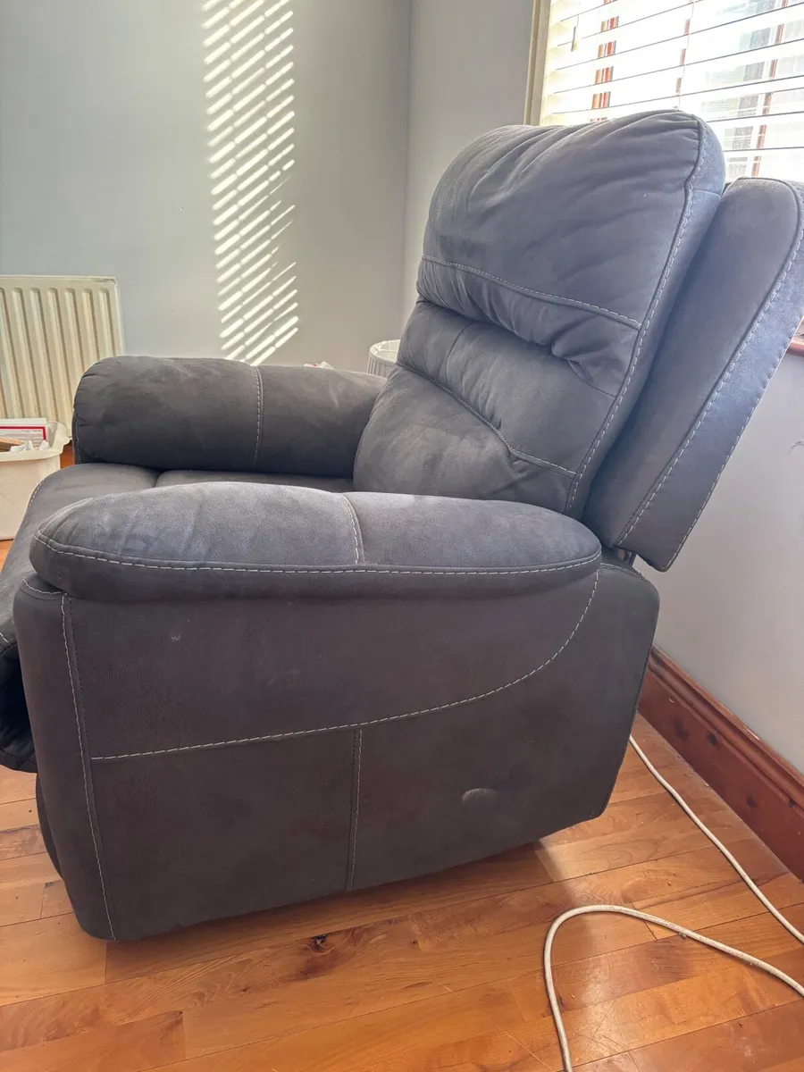 Lift and Rise Armchair - Image 2