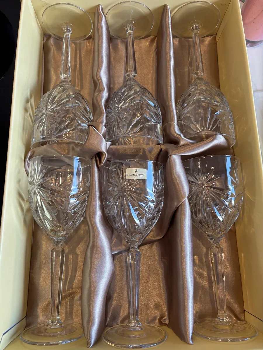 Crystal wine glasses - Image 1