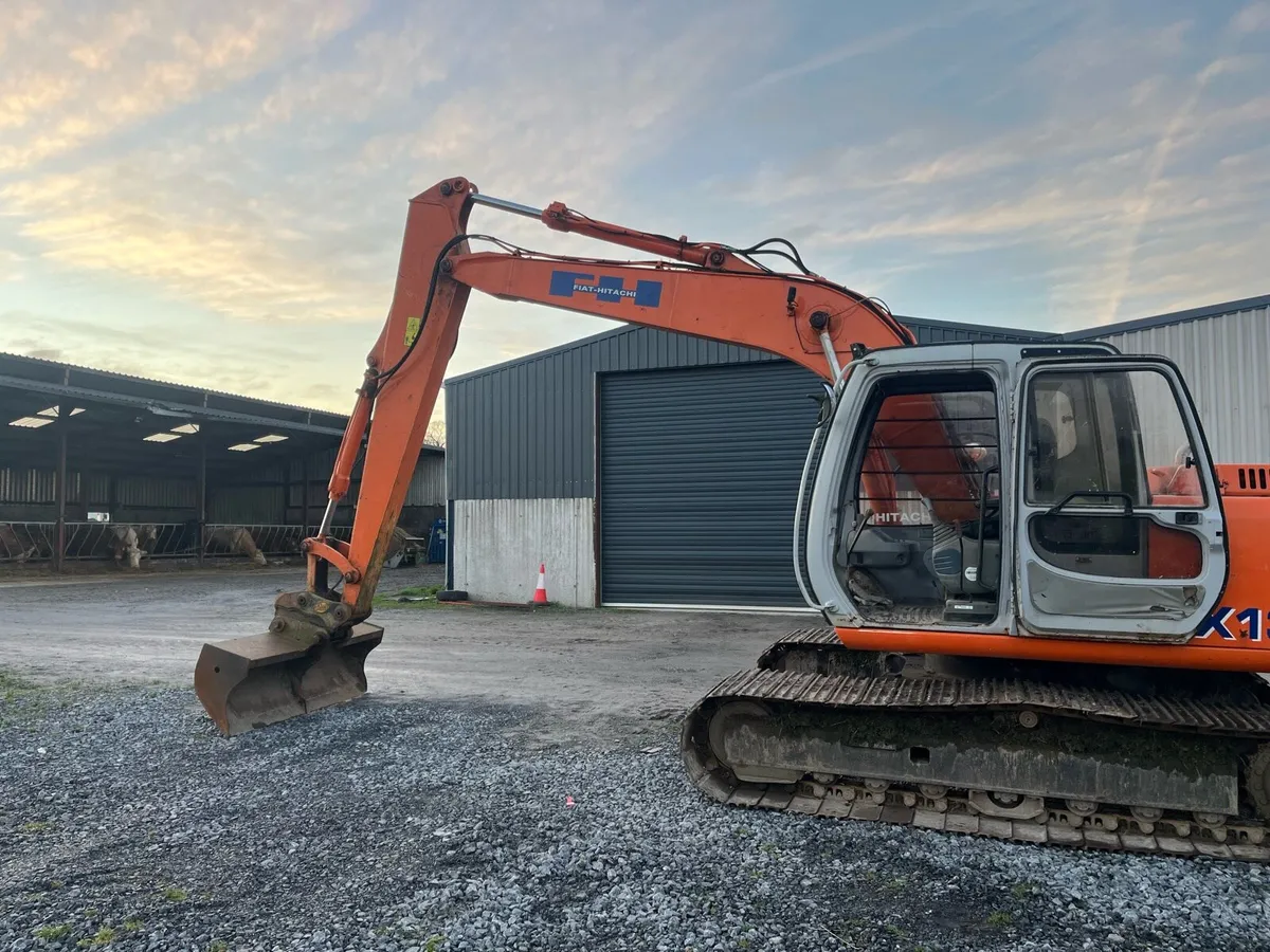 Hitachi ex135 - Image 3