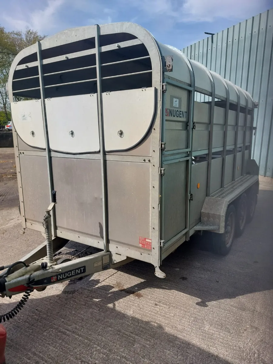 2022 Nugent 12' Tri Axle Livestock Trailer - Image 1