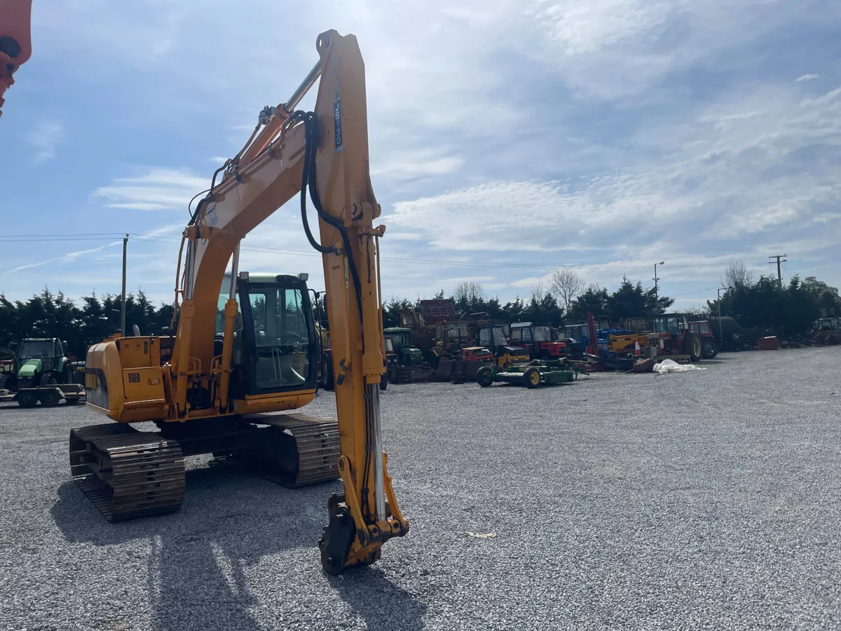 JCB JS130 Excavator - Image 4