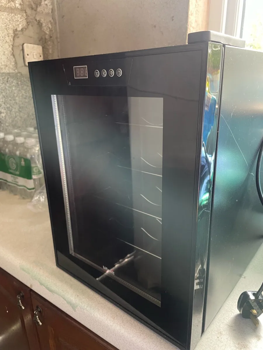 Wine cooler/ fridge