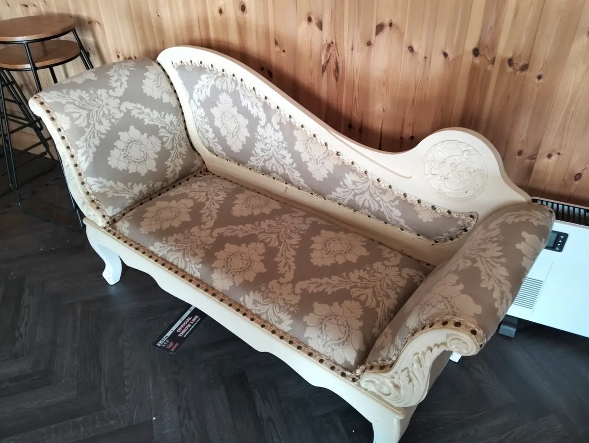 Chaise lounge - Image 2
