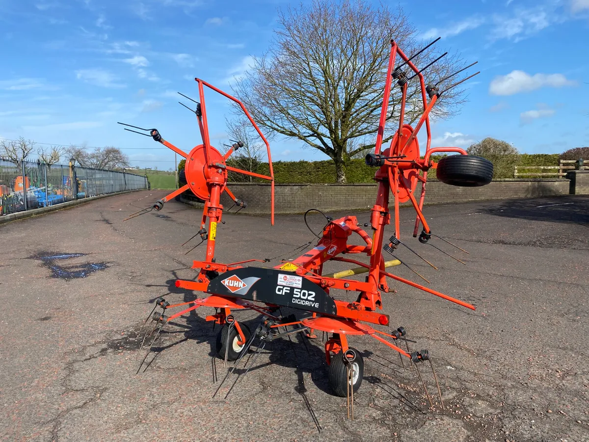 Kuhn GF502 Tedder - Image 1