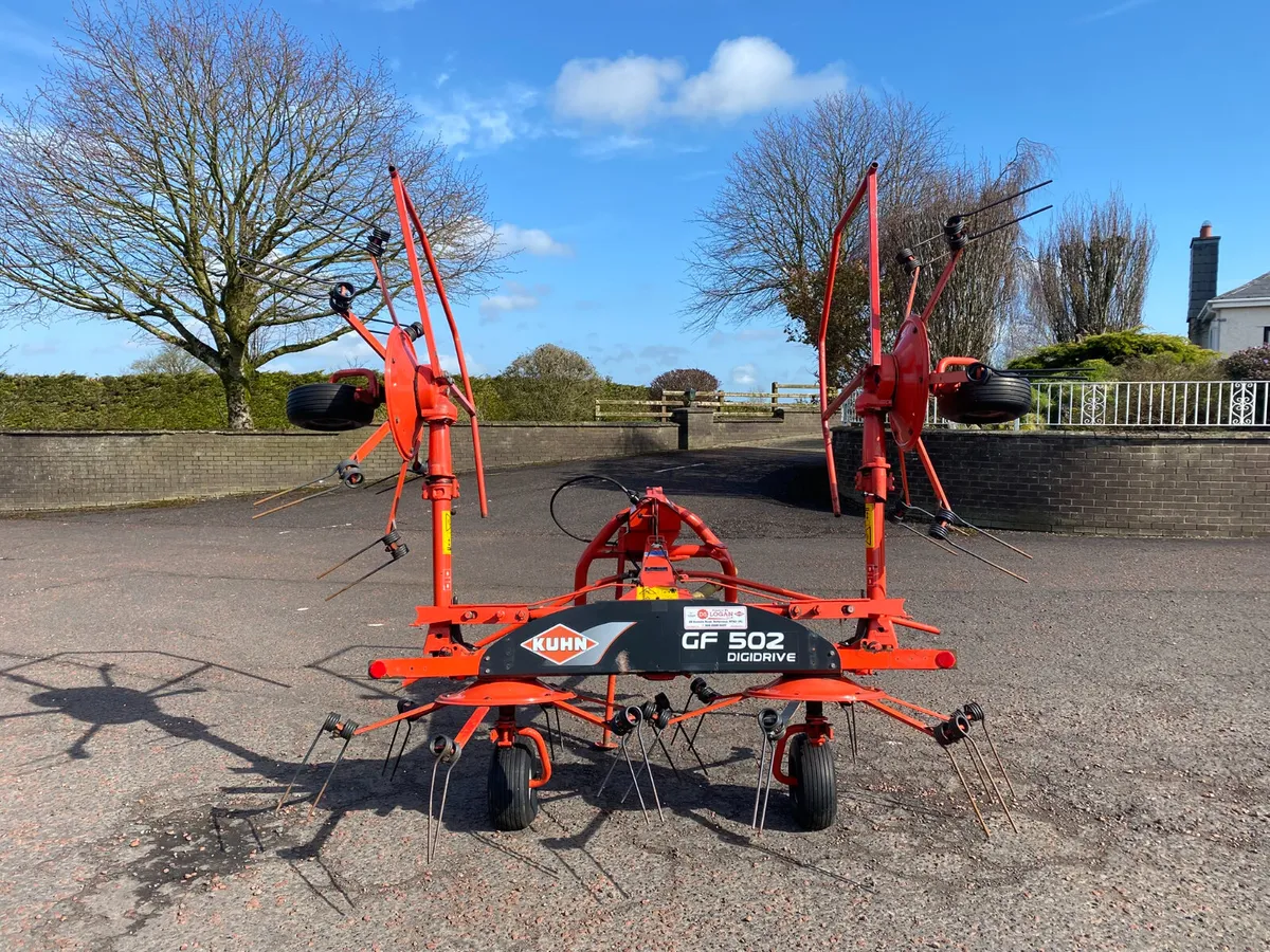 Kuhn GF502 Tedder - Image 2