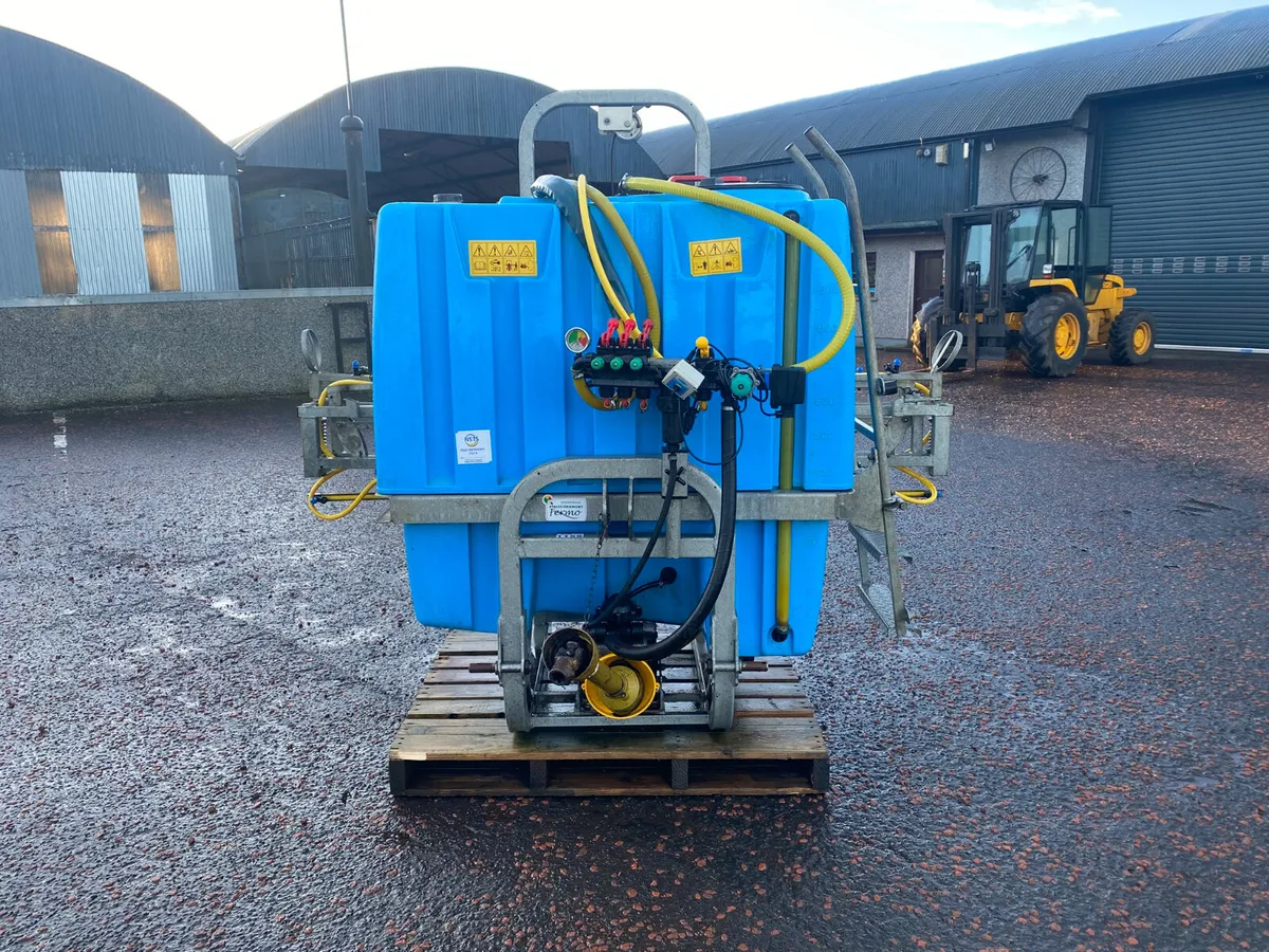 Biardzki 1000L Sprayer - Image 3