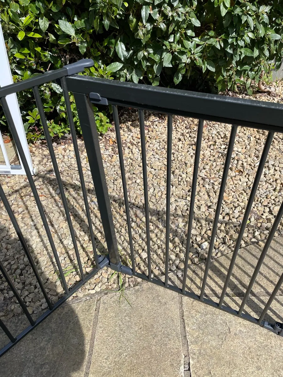 Baby gate with extension - Image 2