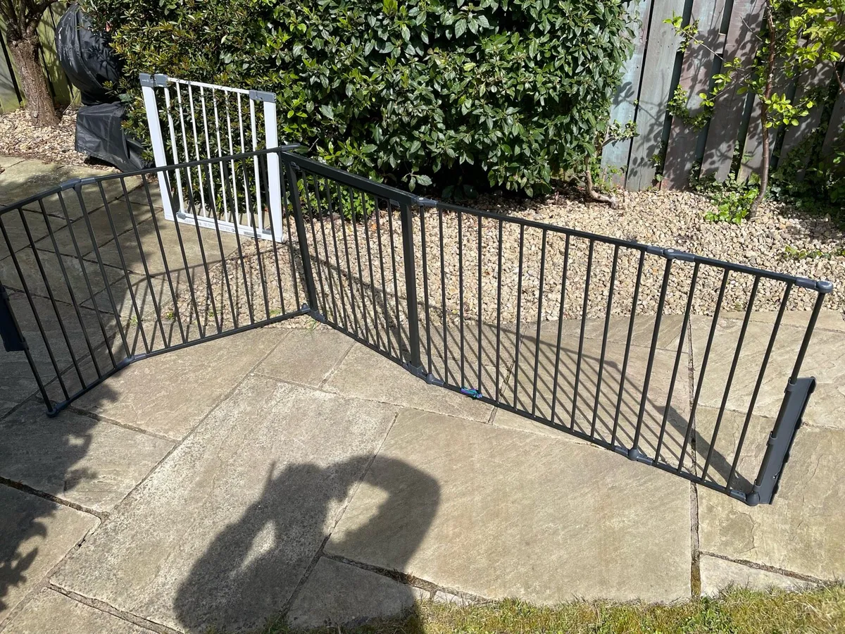 Baby gate with extension - Image 1