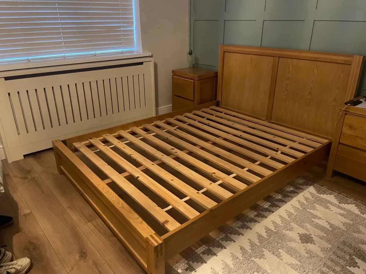 Solid Oak bed frame & matching lockers - Image 4
