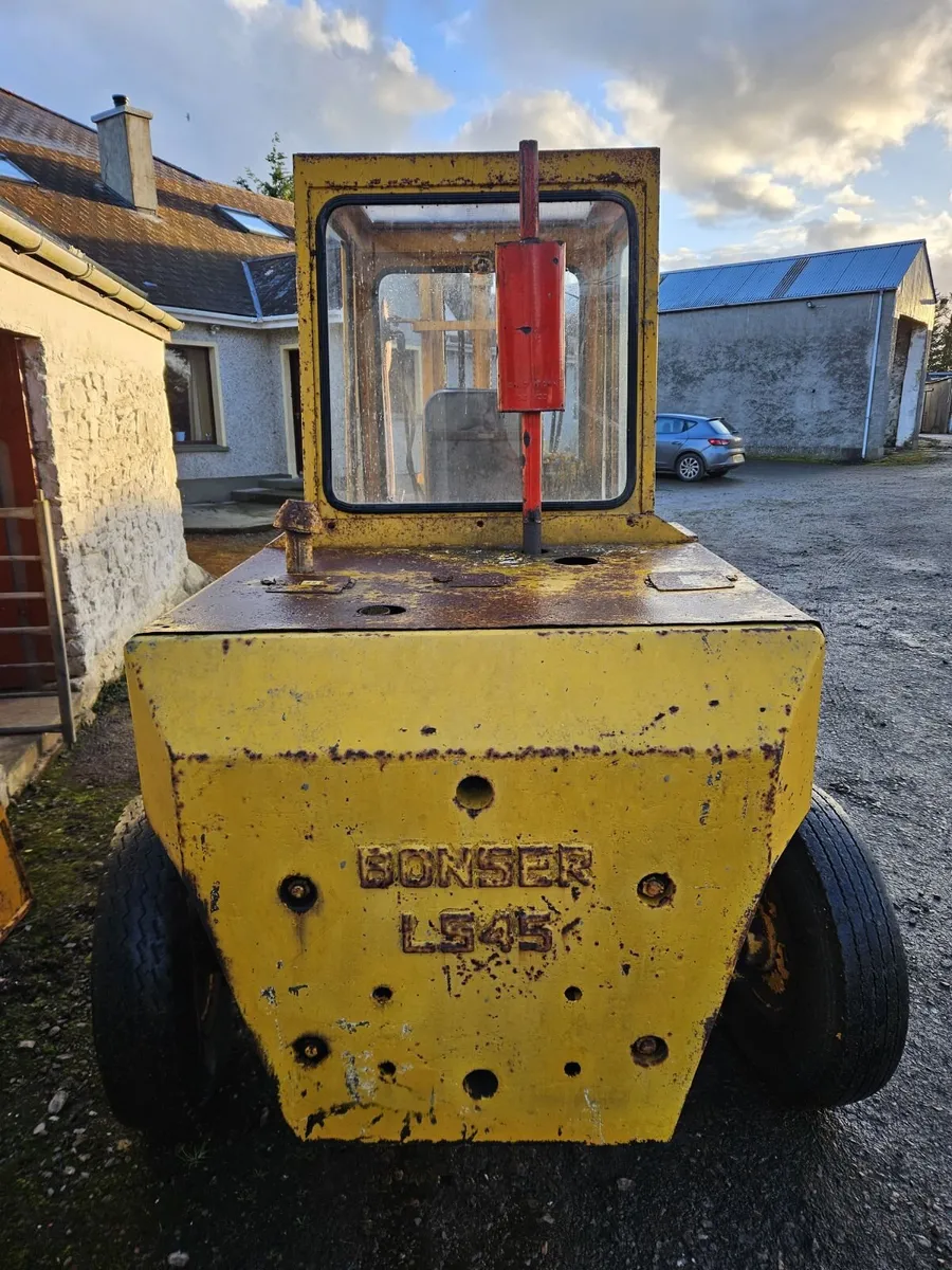 Bonser LS45 Rough Terrain Forklift - Image 3