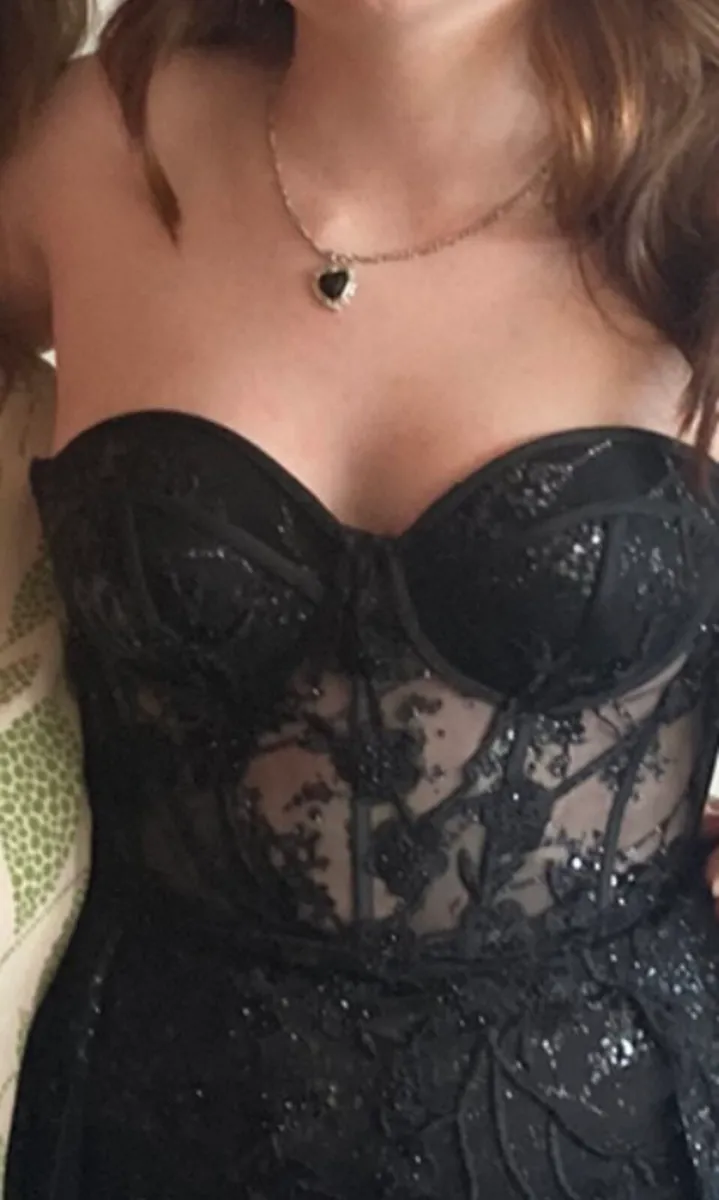 Debs dress - Image 3