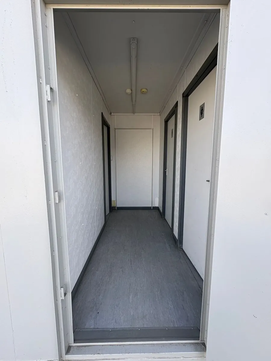 9.6m x 3m Split Drying/Changing  Room / 2+1 WC - Image 3