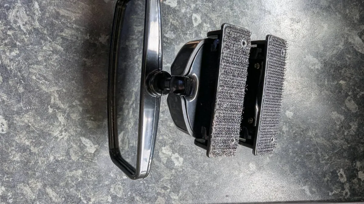 Lindam Baby Car Mirror - Clip-On & Adjustable - Image 3