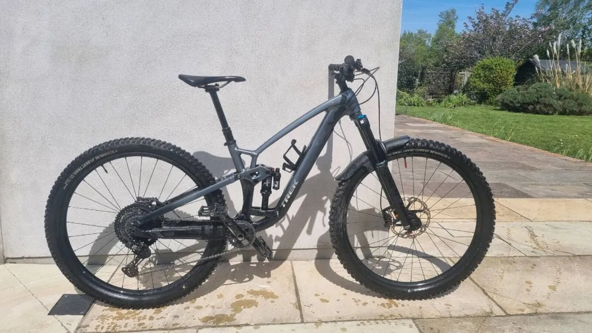 Trek Fuel EX 8 Gen 6 - Image 2