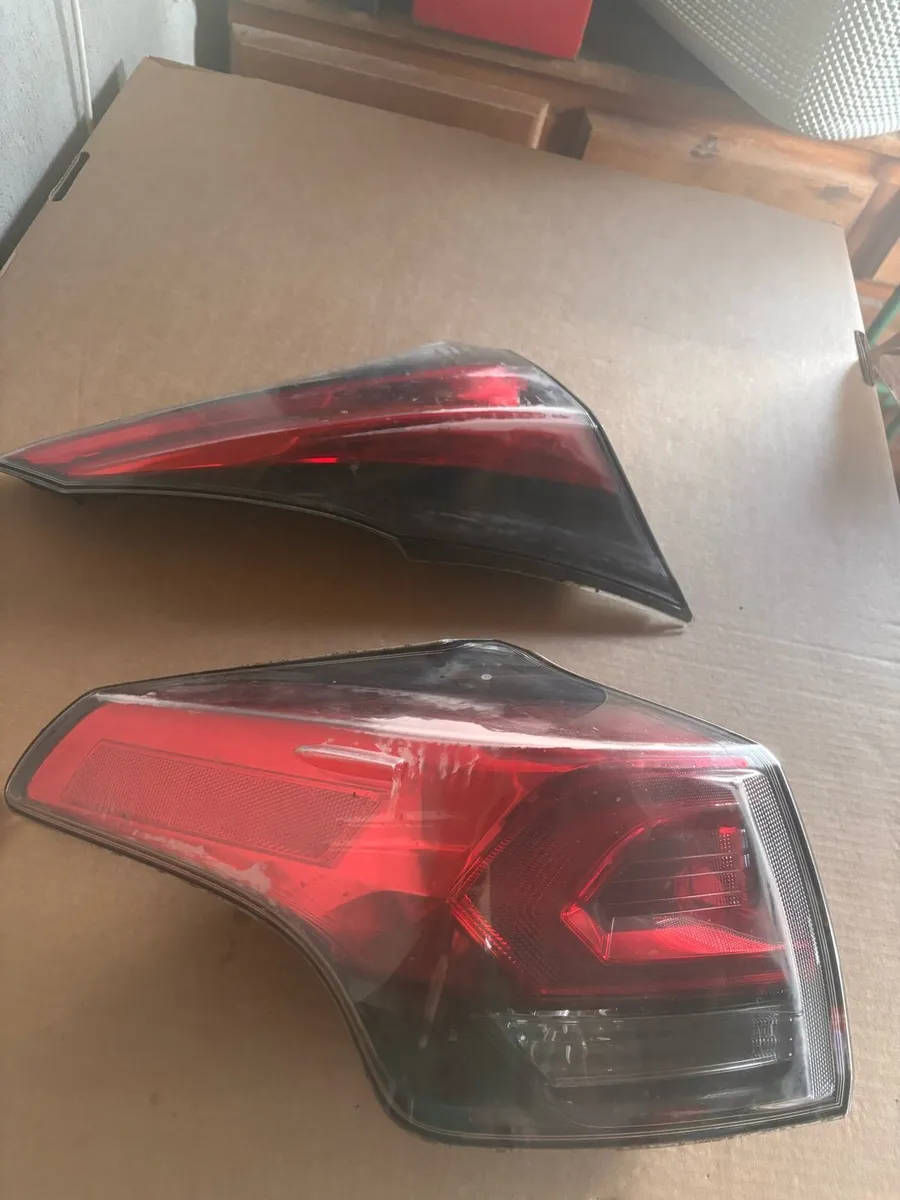 Rear Lights Toyota Rav 4 Full Set - Image 2