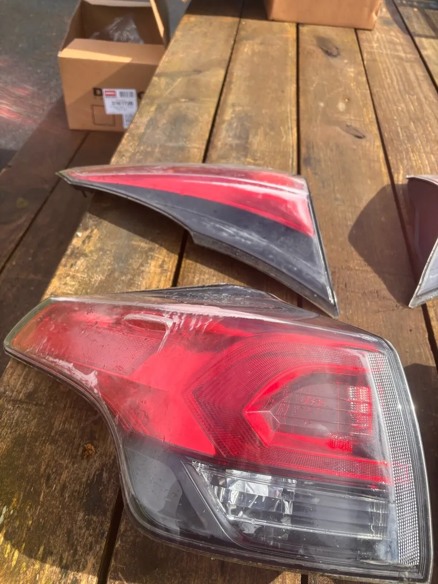 Rear Lights Toyota Rav 4 Full Set - Image 3