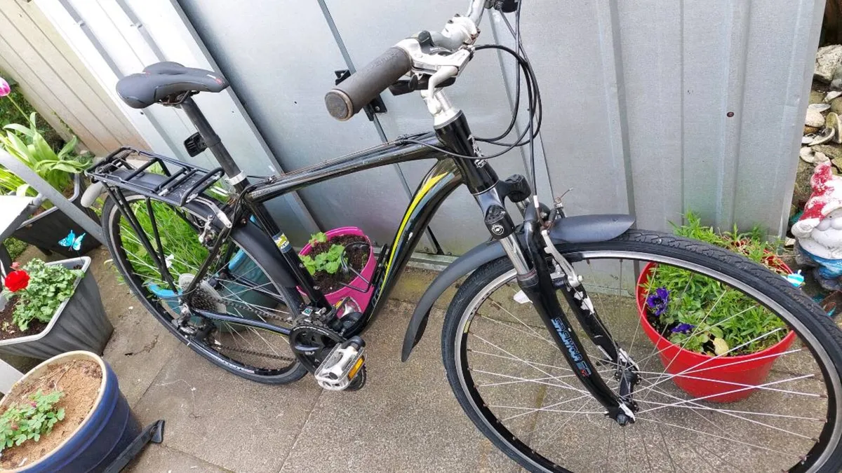 Raleigh Urban Hybrid Bike - Image 3