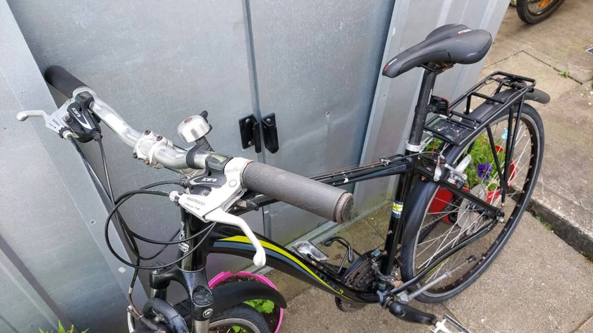 Raleigh Urban Hybrid Bike - Image 4