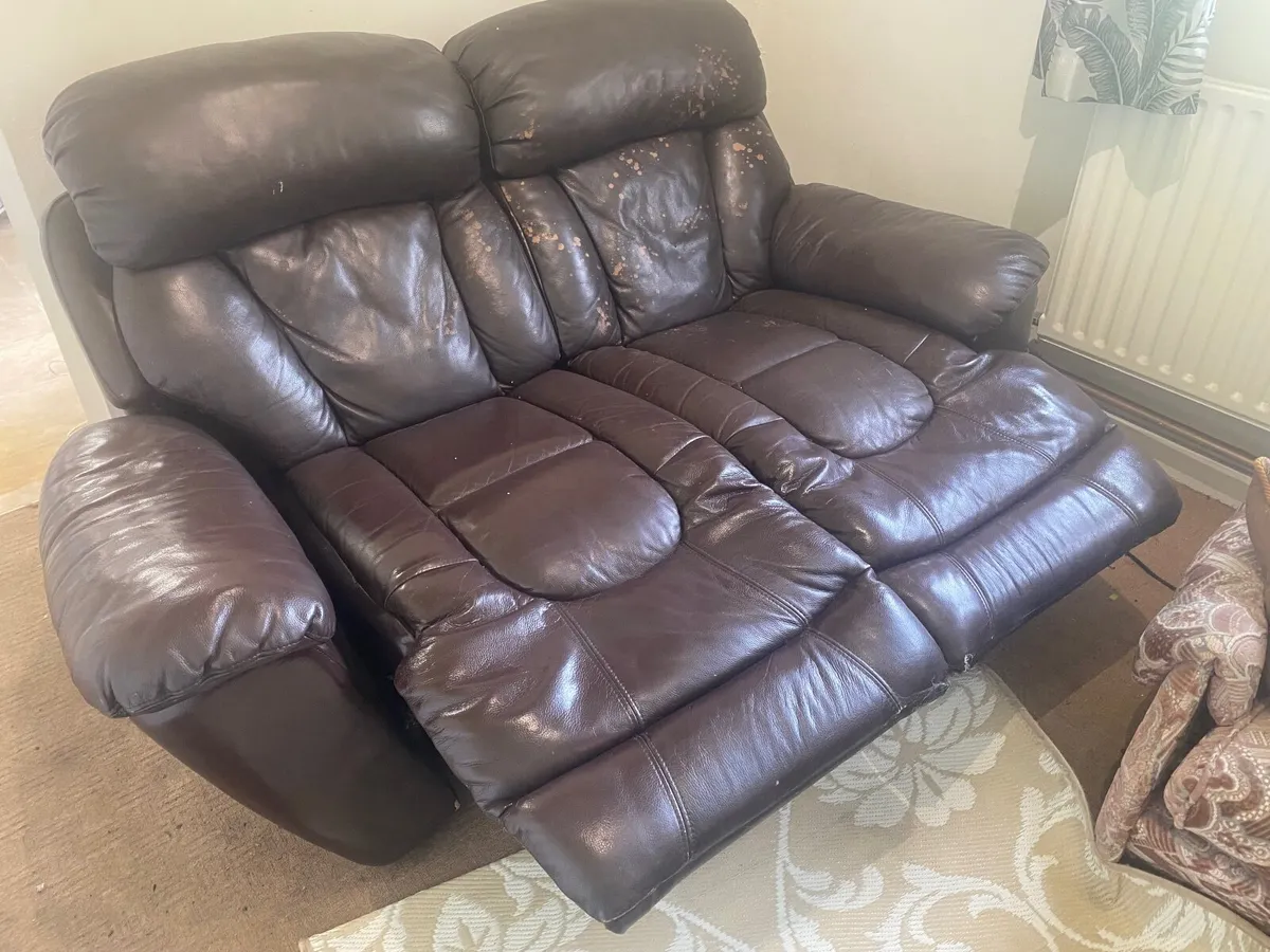 2 seater couch/double recliner - Image 3