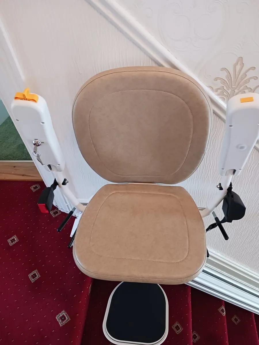 Synergy straight stairlift - Image 1