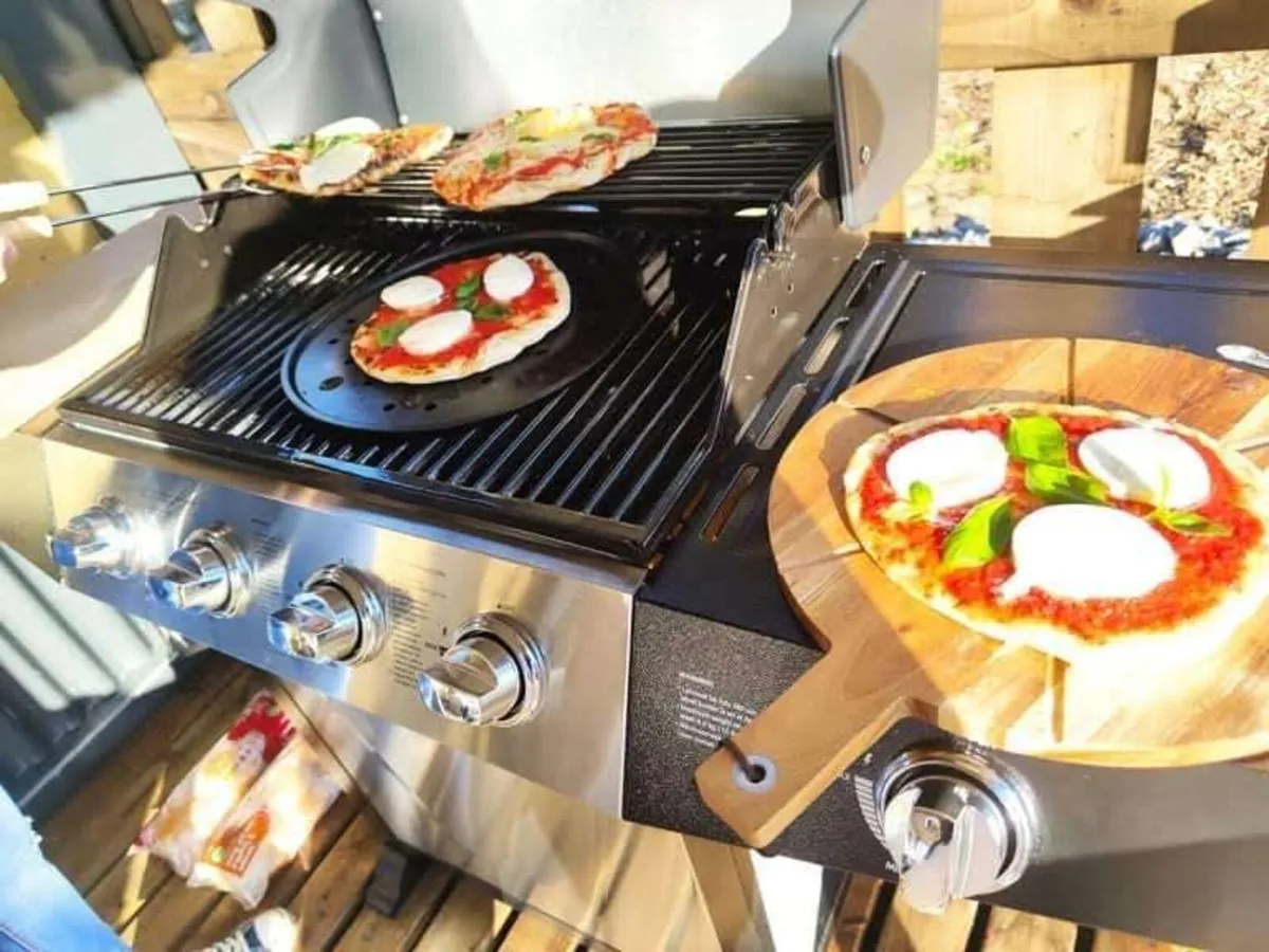 Master Cook Classic 500 – 5 Burner Gas BBQ - Image 3