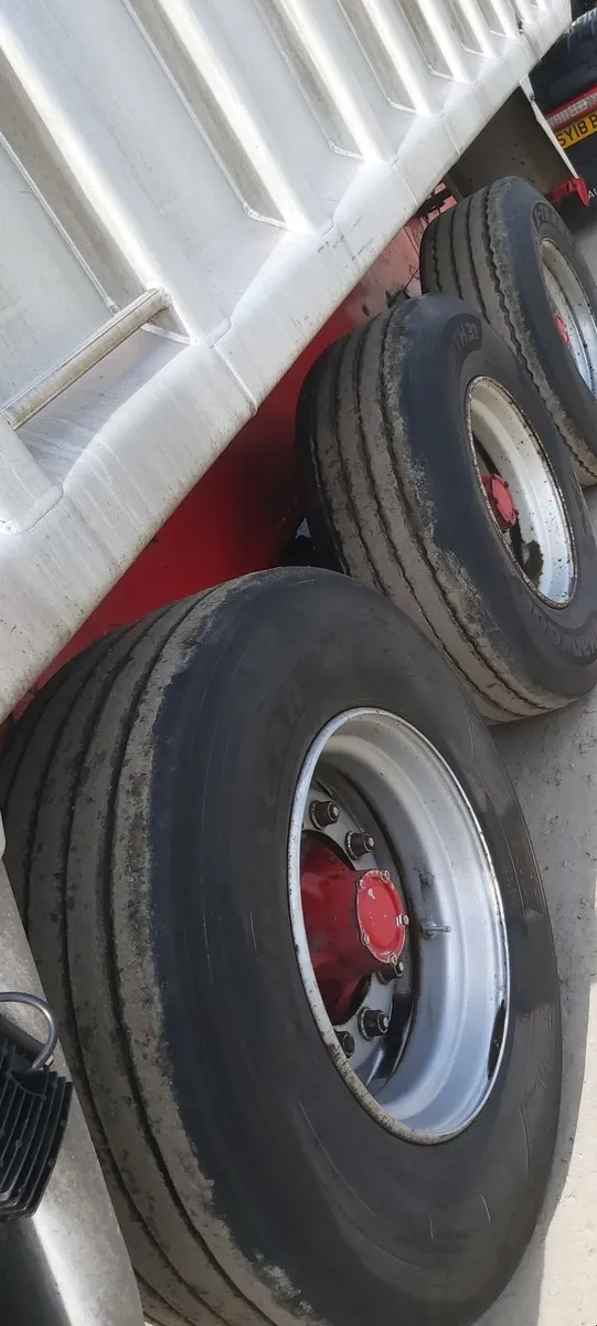 Wilcox bulk tipping trailer - Image 2