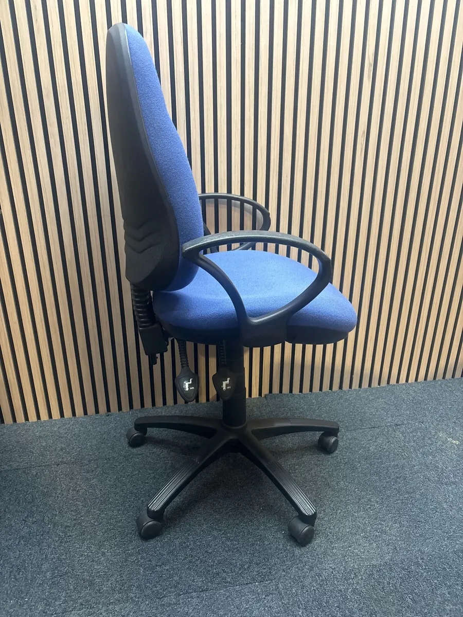 QUALITY HIGH BACK SWIVEL CHAIR WITH LOOP ARMS - Image 1