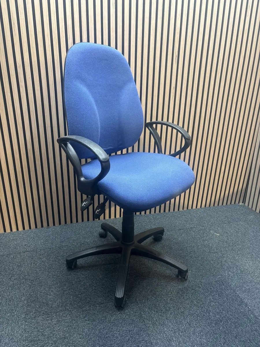 QUALITY HIGH BACK SWIVEL CHAIR WITH LOOP ARMS - Image 2
