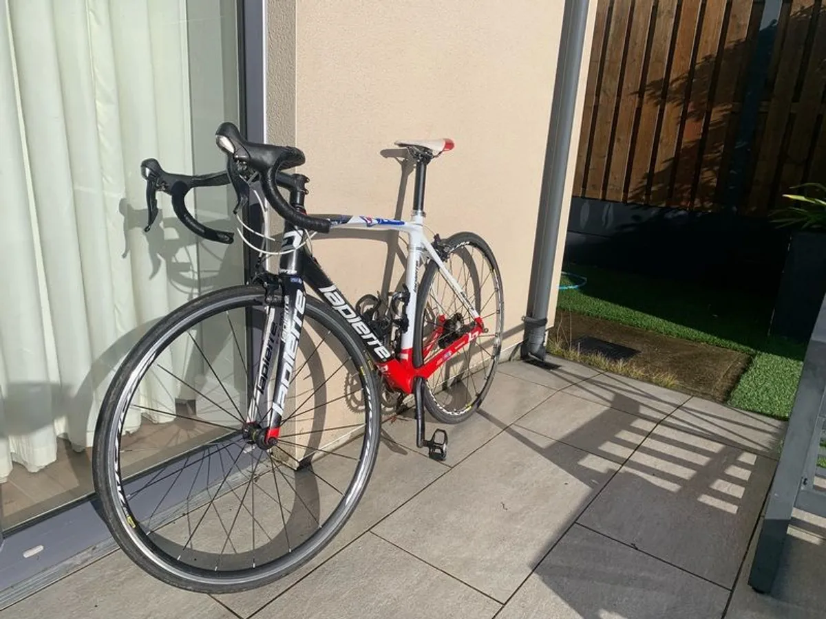 Lapierre Xelius 400 Carbon Road Bike 52cm Excellent Condition - Image 1