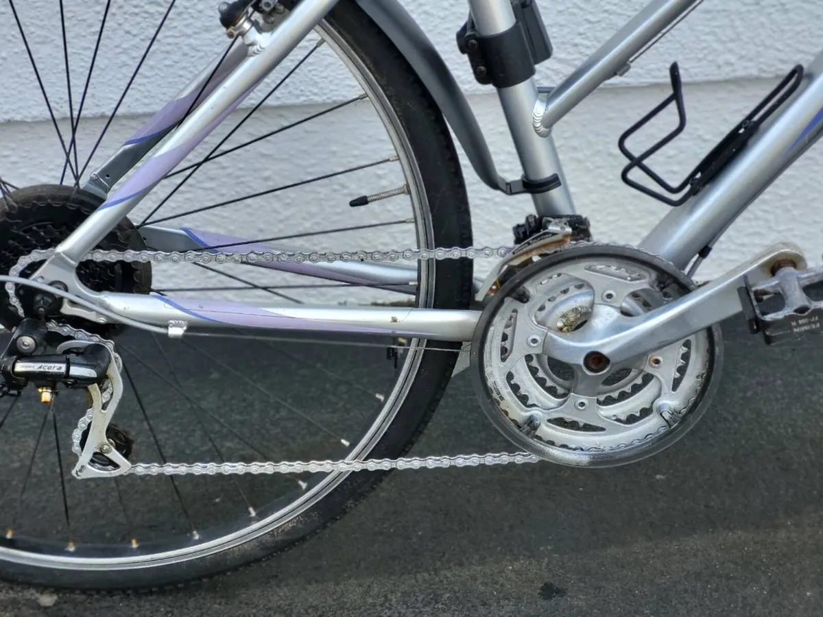 LADIES GIANT LIV ESCAPE 3 HYBRID BIKE - Image 4