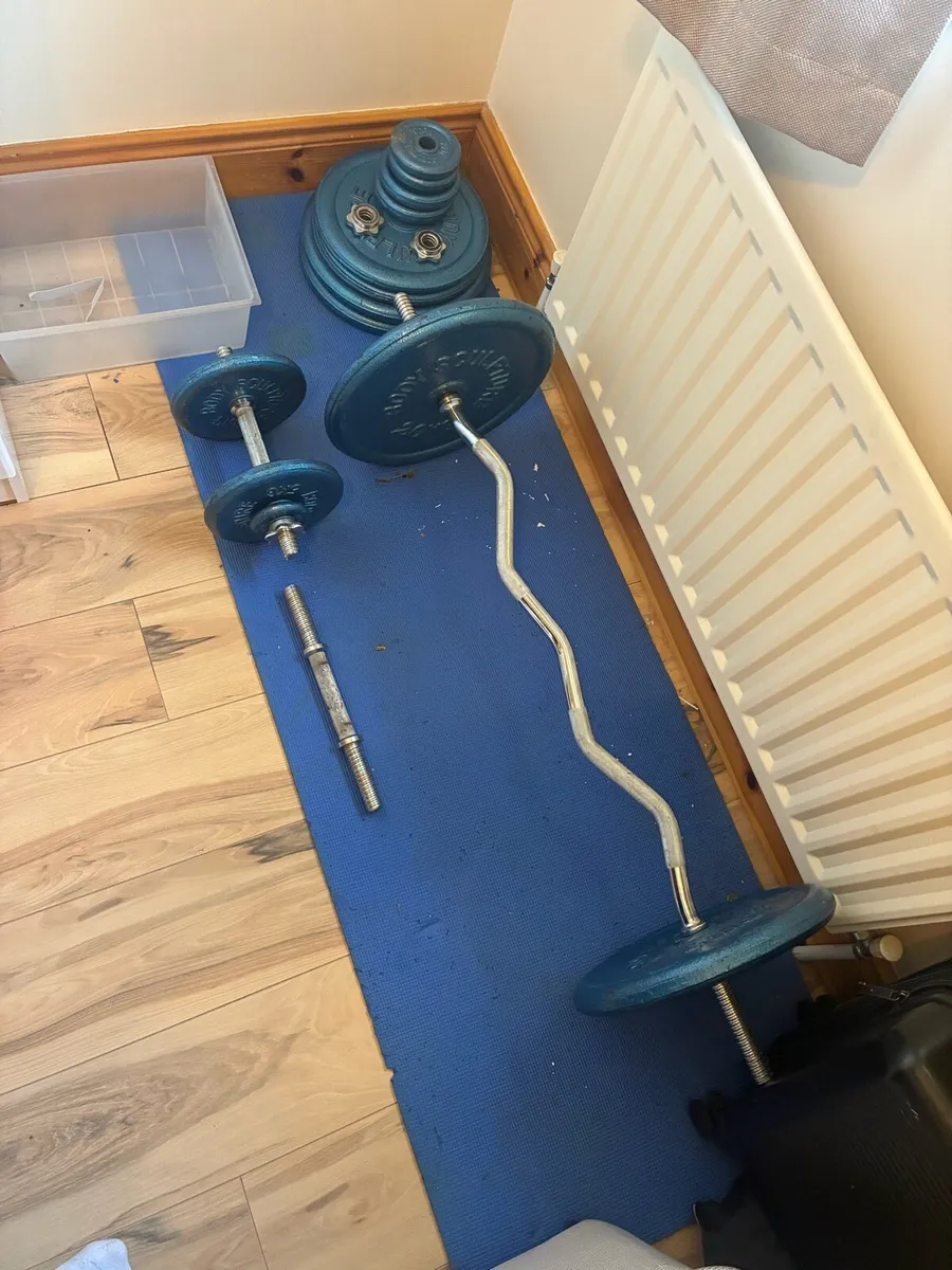 Ez Bar, dumbbells, weights