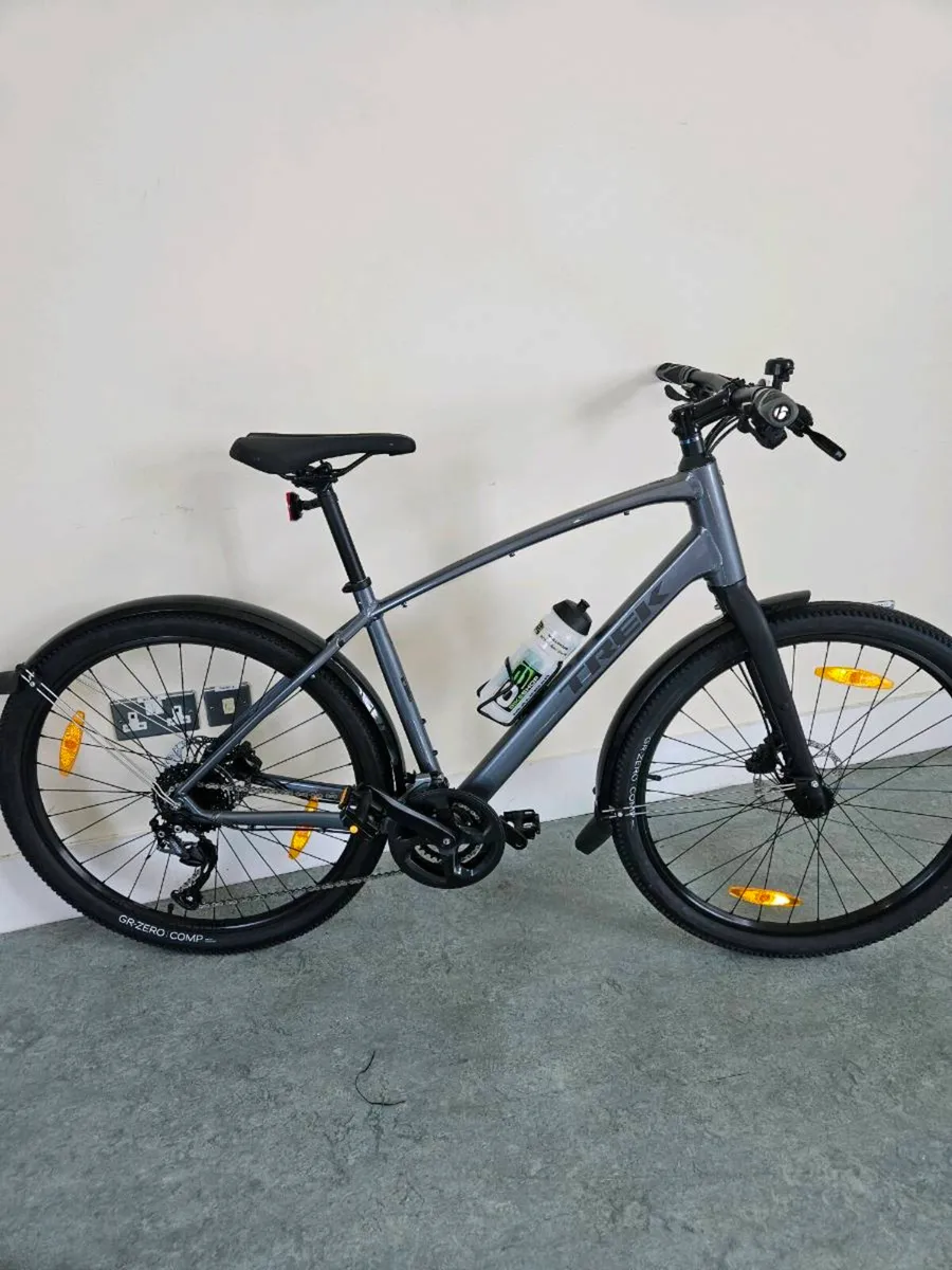 Trek dual sport hybrid bike. - Image 1