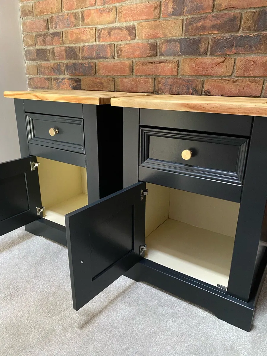 Bedside tables / lockers refurbished ravens black - Image 4