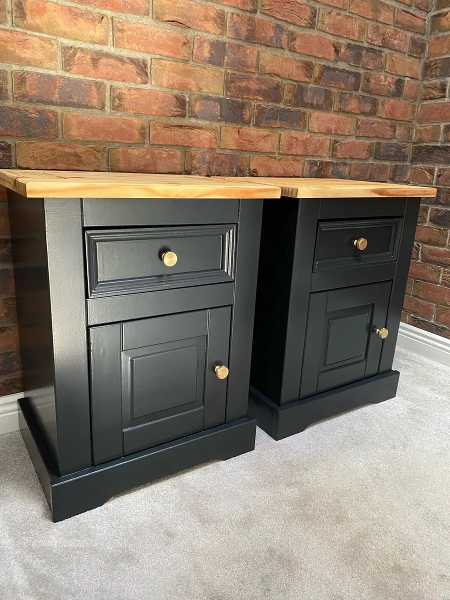 Bedside tables / lockers refurbished ravens black - Image 1