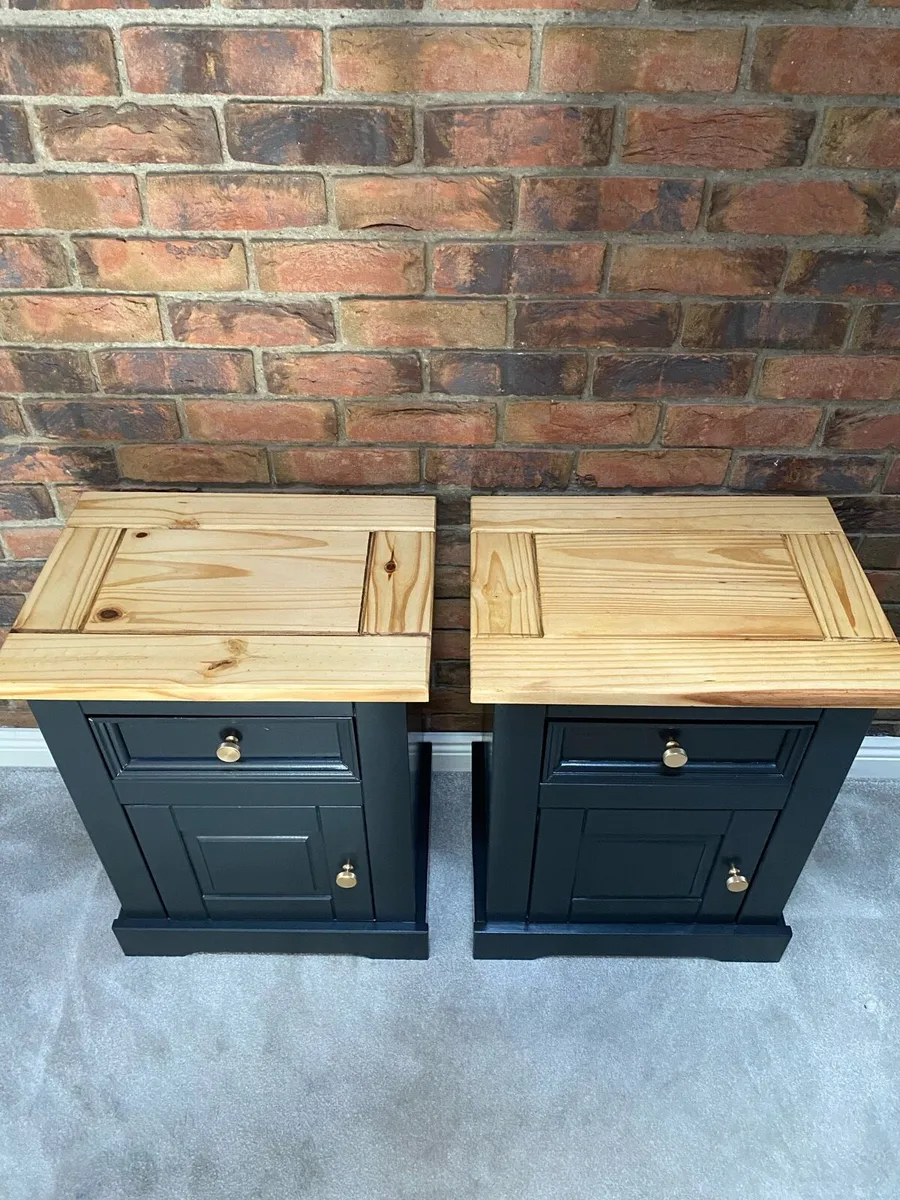 Bedside tables / lockers refurbished ravens black - Image 2