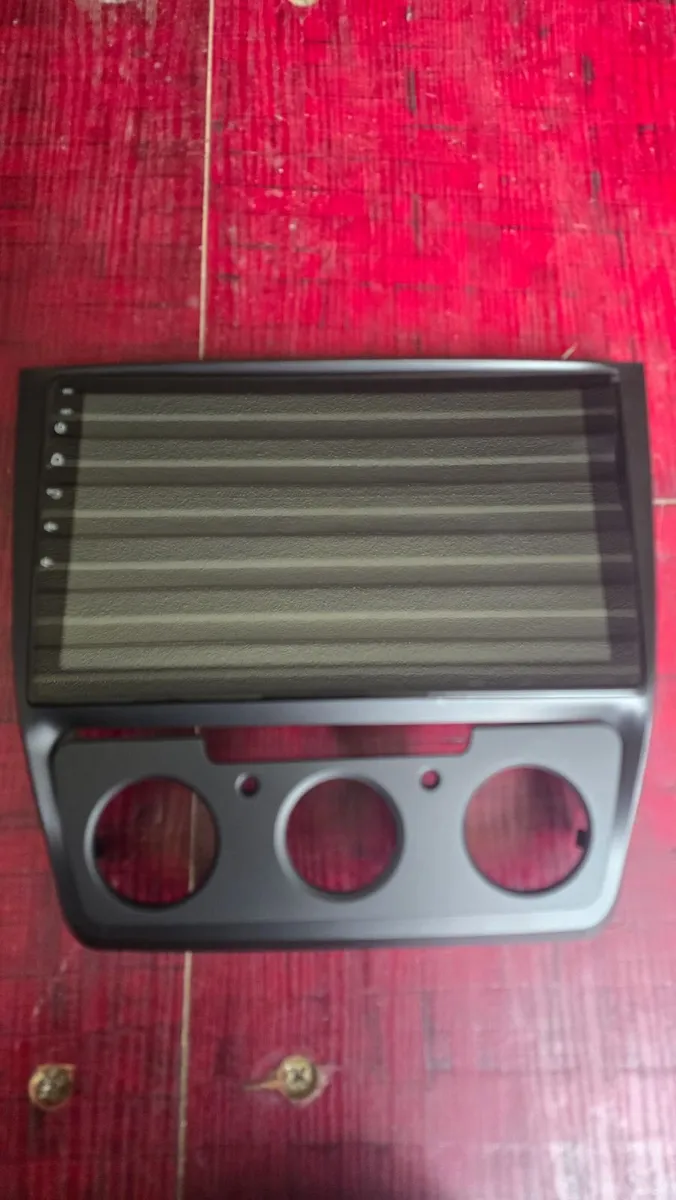 10" Skoda Yeti Radio & Reversing Camera - Image 1