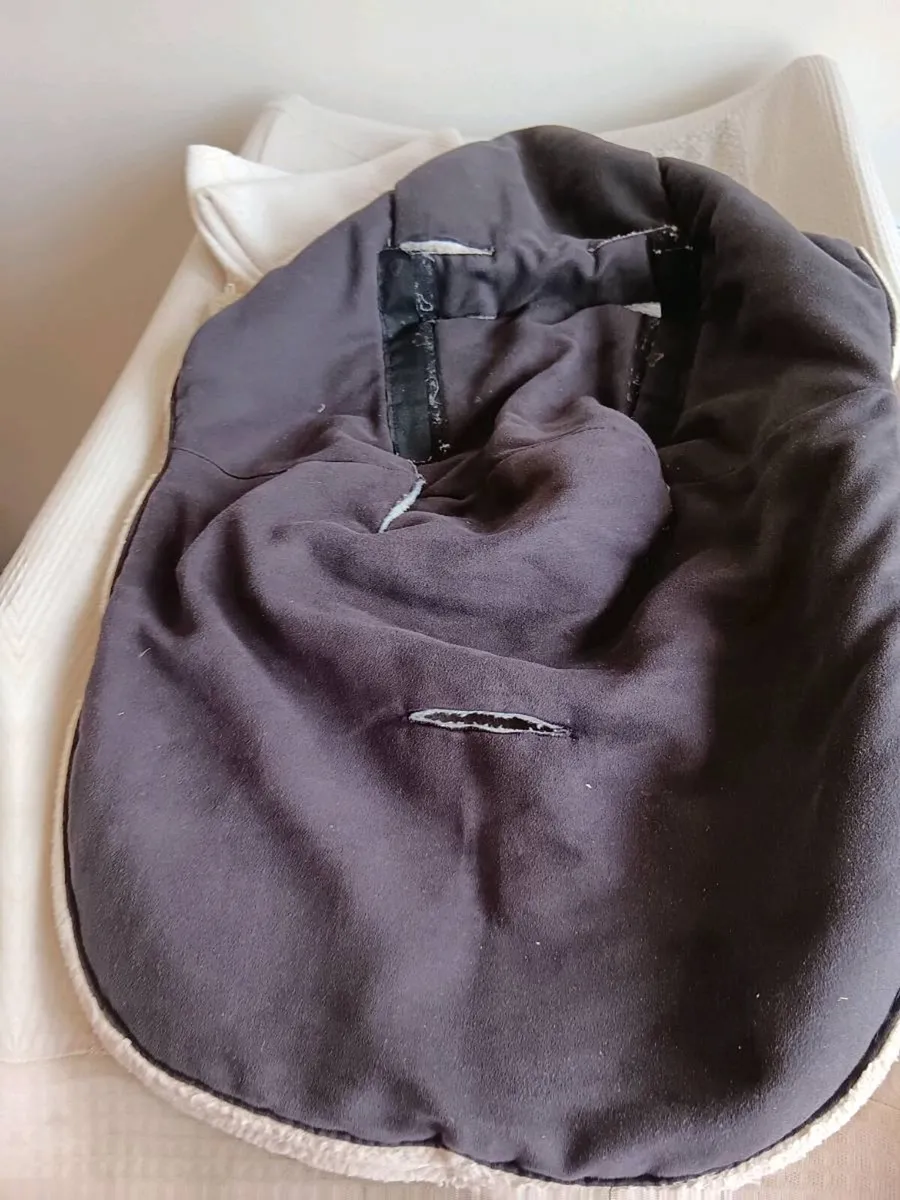 Car seat foot muff - Image 3